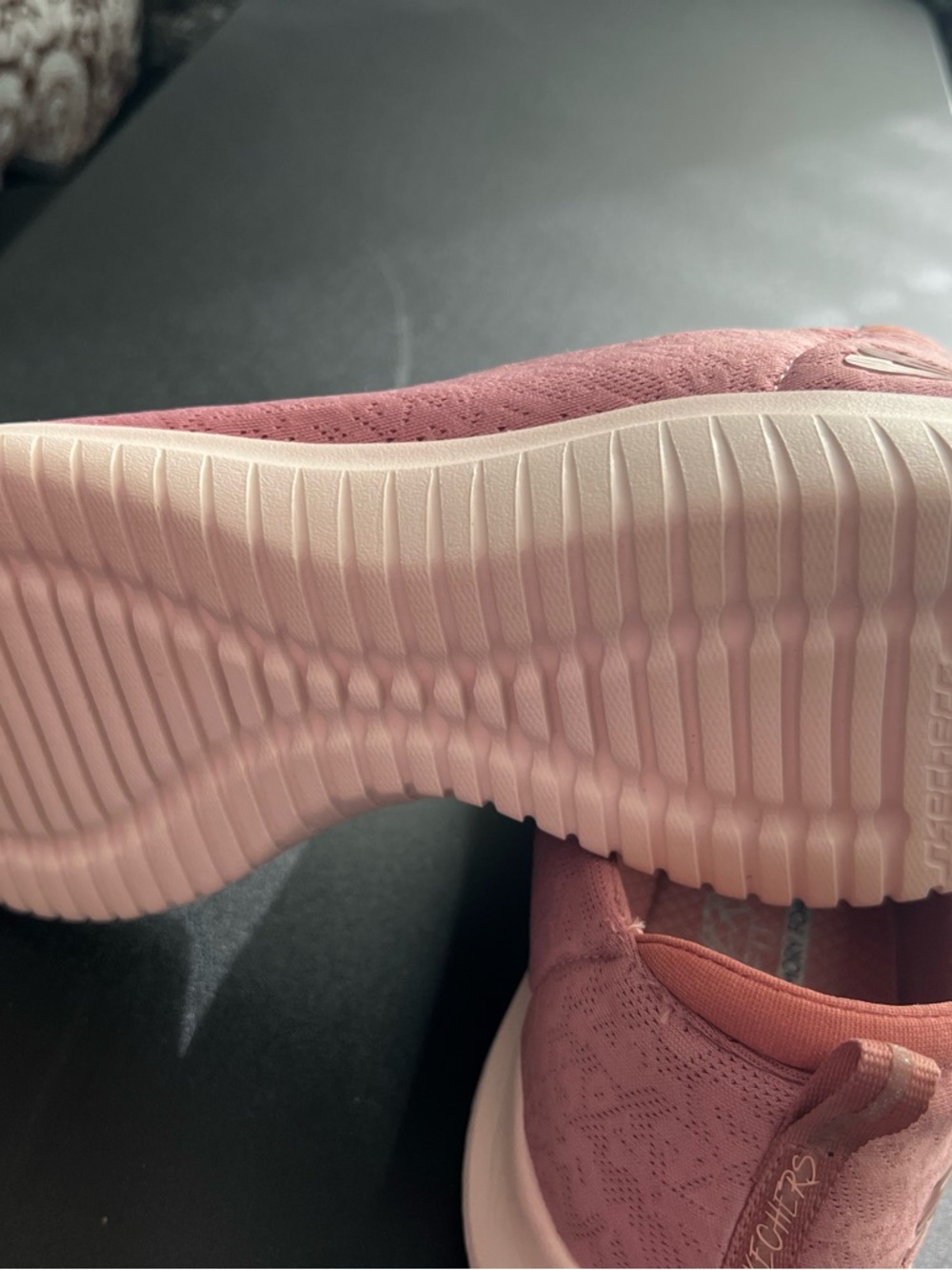 Skechers Women's Slip-On Sneakers in Dusty Rose Pink 8.5 - Picture 5 of 7